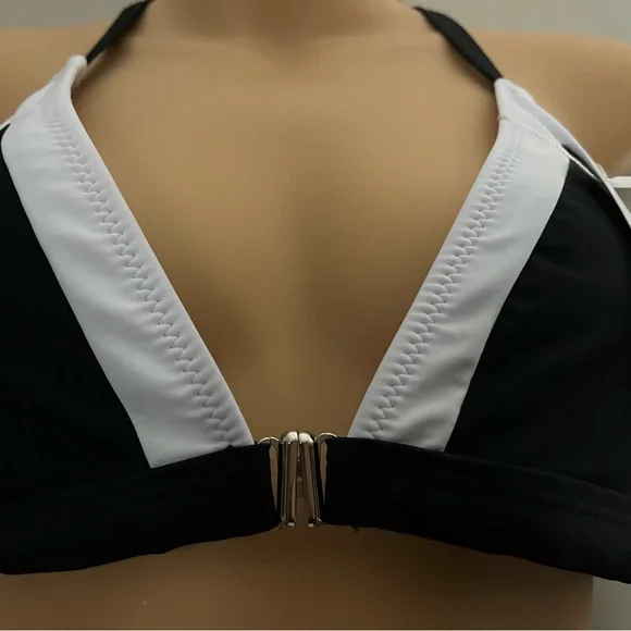 Bikini - Picture 2 of 3